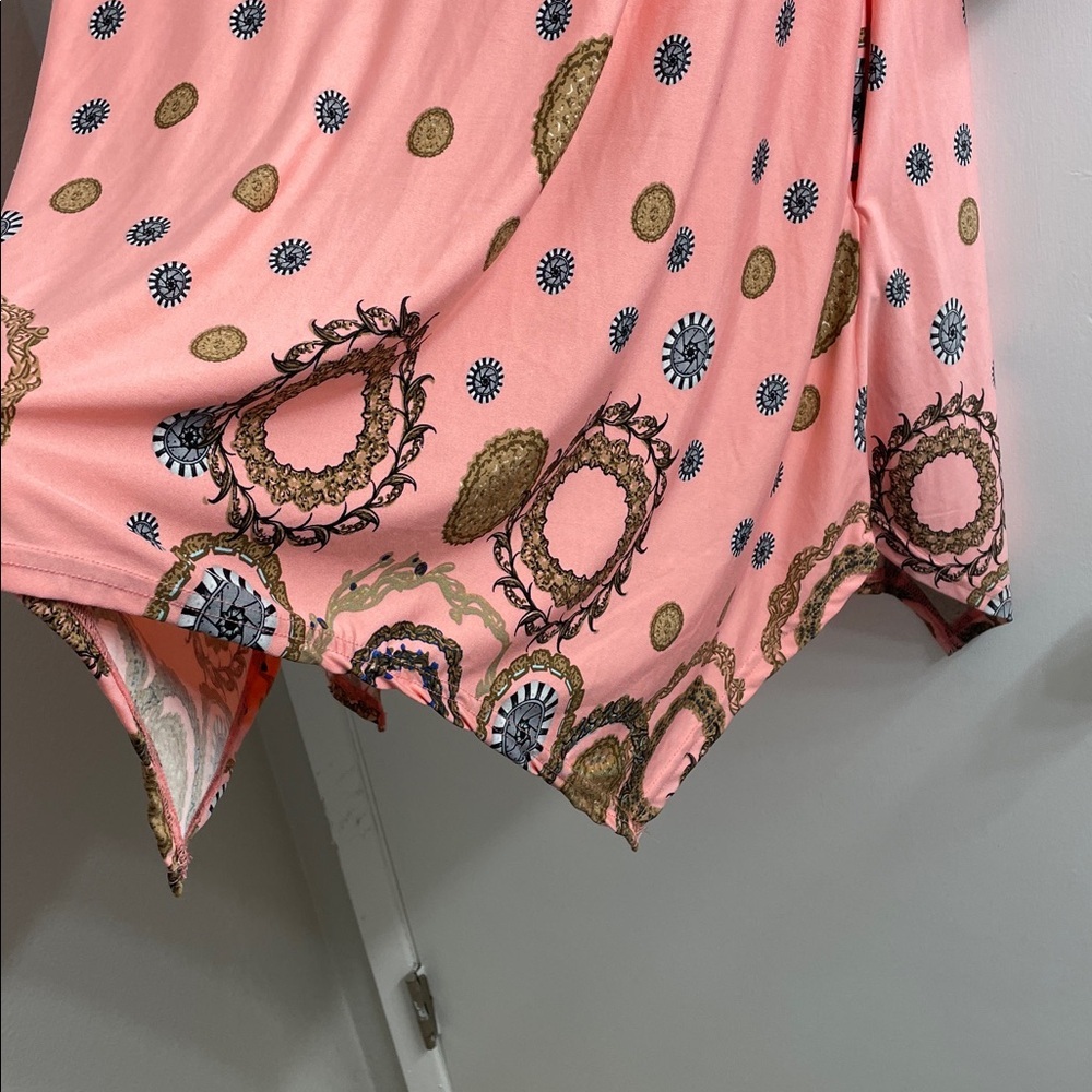 White Mark Coral Patterned Tunic - Picture 4 of 9